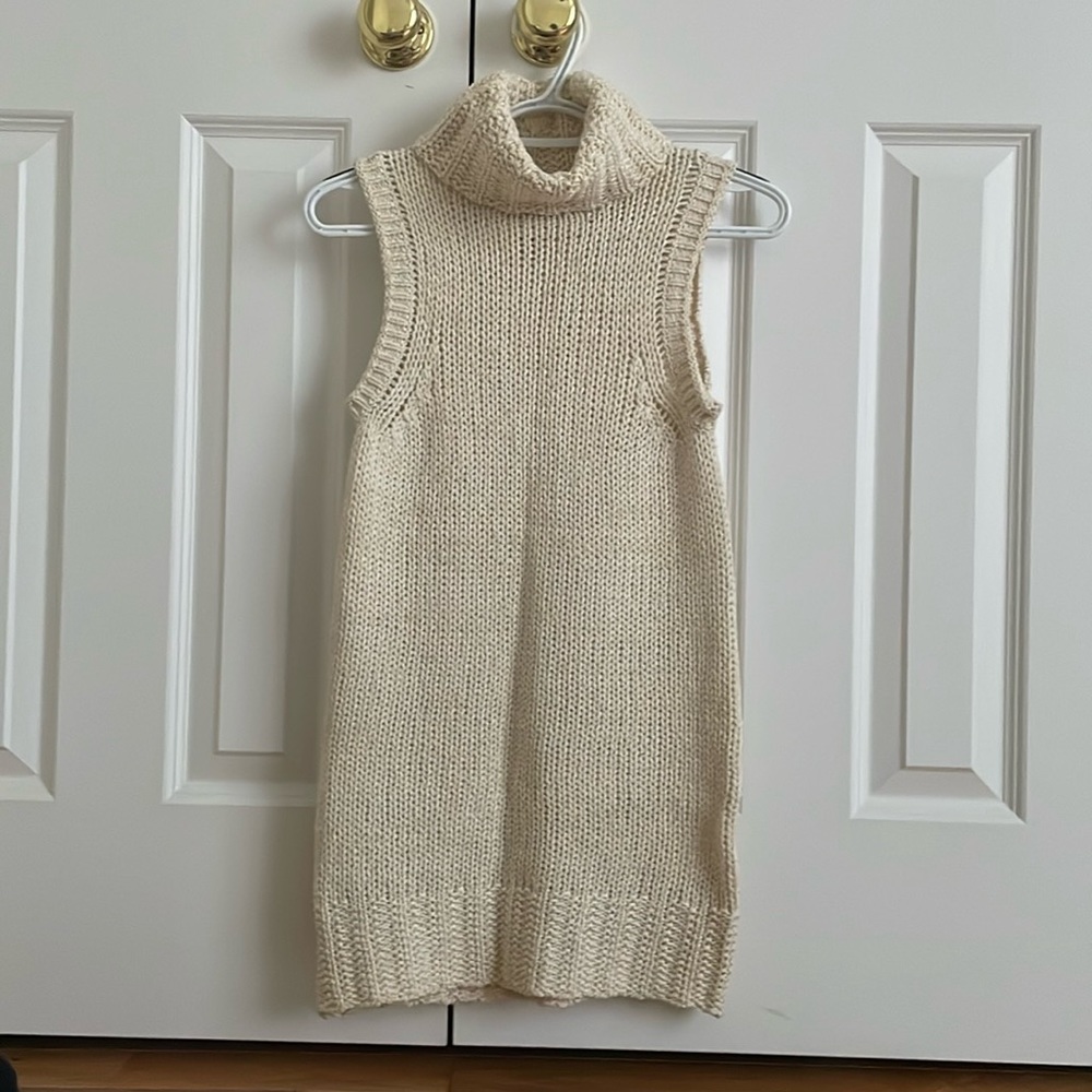 Gap cream colored, sweater vest, turtle neck